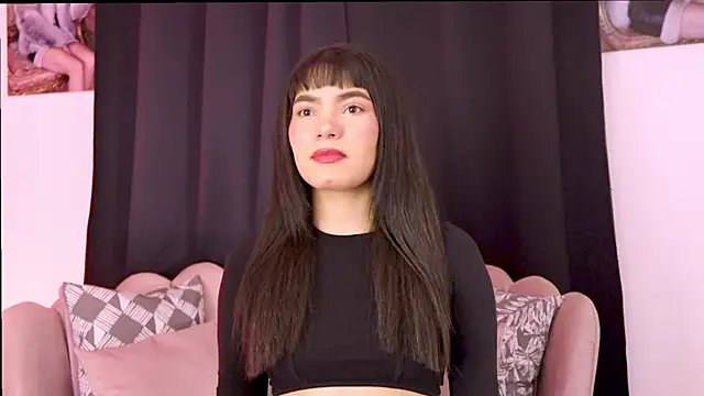 dakotacollins  online show from May 28, 2:41 am