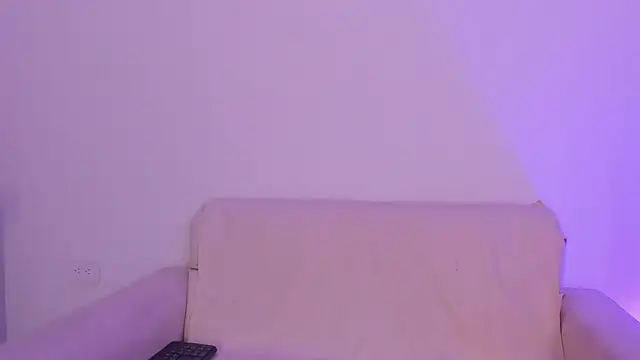 liorah wolf online show from March 18, 8:10 pm