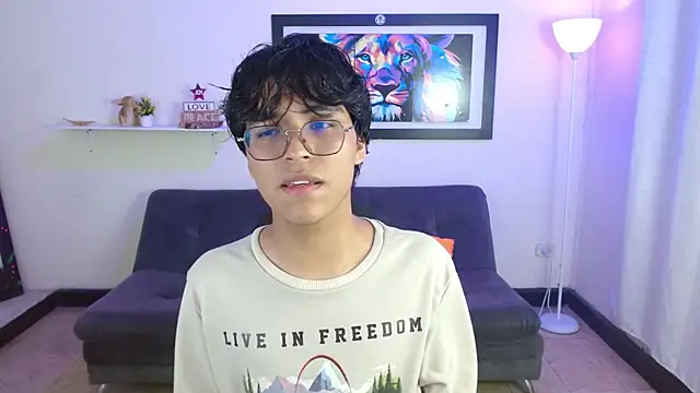 Maecum18 online show from February 21, 9:39 pm