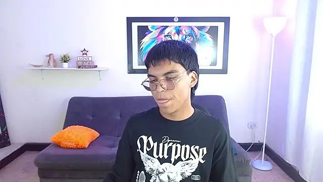 Maecum18 online show from April 8, 8:54 pm