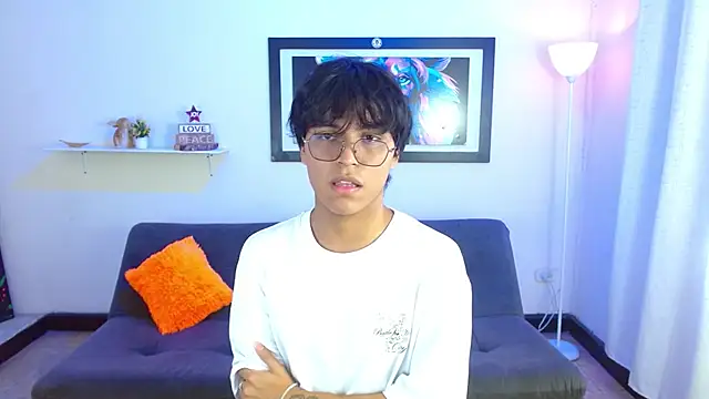 Maecum18 online show from February 10, 9:58 pm