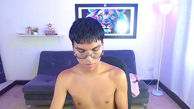 Maecum18 online show from April 17, 9:17 pm