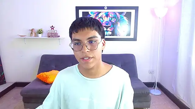 Maecum18 online show from March 16, 9:06 pm