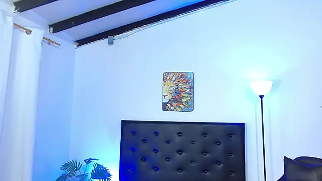 Maecum18 online show from February 5, 9:32 pm