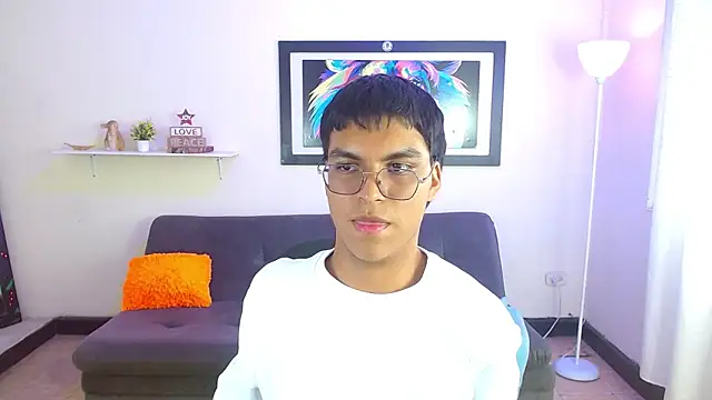 Maecum18 online show from March 28, 9:27 pm