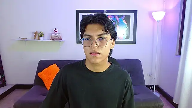 Maecum18 online show from February 12, 8:41 pm