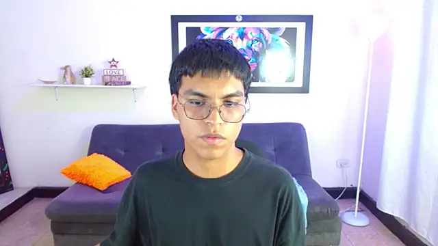 Maecum18 online show from March 25, 9:03 pm