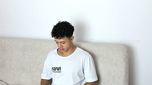 Snapshot of _Alex_Colton chatting on January 31, 10:08 pm Alex Colton online show from January 31, 10:08 pm