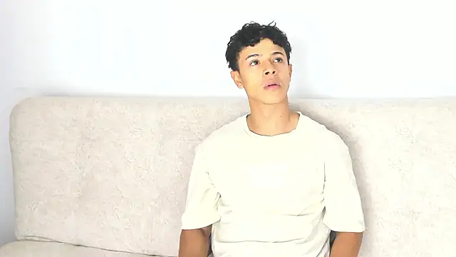  Alex Colton online show from March 15, 10:28 pm