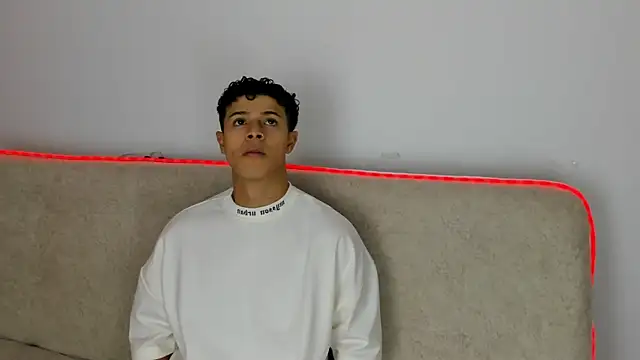  Alex Colton online show from April 26, 10:07 pm