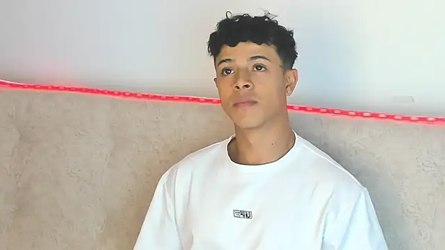 Snapshot of _Alex_Colton chatting on February 26, 10:10 pm Alex Colton online show from February 26, 10:10 pm