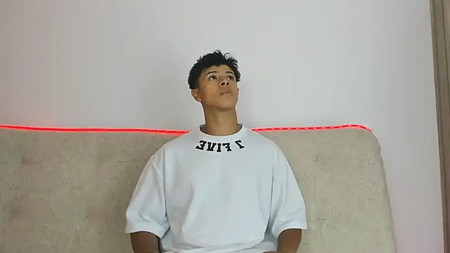  Alex Colton online show from March 6, 10:05 pm