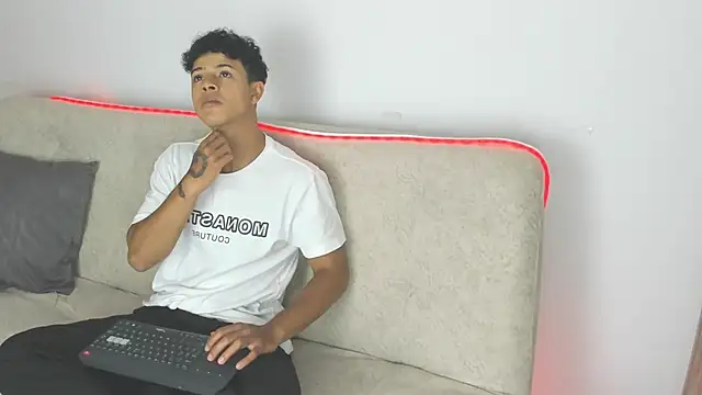  Alex Colton online show from March 10, 10:14 pm