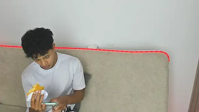  Alex Colton online show from April 14, 10:26 pm