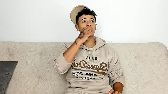 Snapshot of _Alex_Colton chatting on February 23, 11:27 pm Alex Colton online show from February 23, 11:27 pm