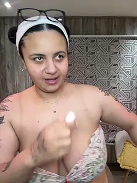 BabyChanntal online show from April 22, 12:06 am