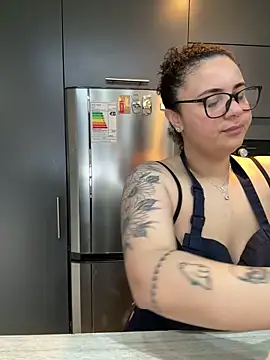 BabyChanntal online show from March 31, 2:19 pm