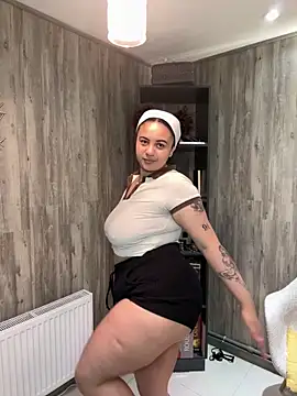 BabyChanntal online show from April 9, 1:06 pm