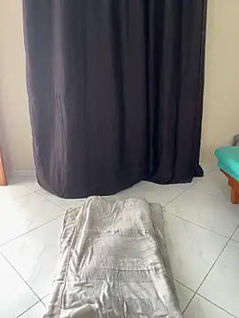 Renataalves online show from April 8, 12:50 pm