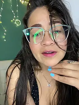 alisbloom online show from March 12, 6:12 pm