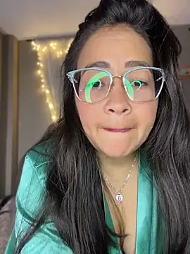 alisbloom online show from April 30, 6:26 pm