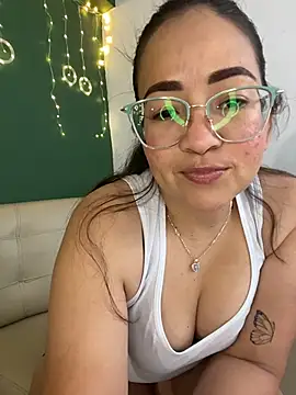 alisbloom online show from March 13, 6:13 pm