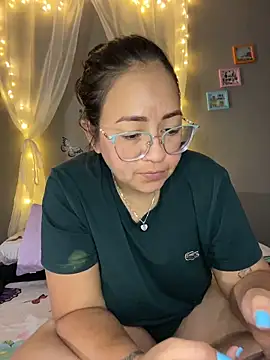 alisbloom online show from March 19, 6:08 pm