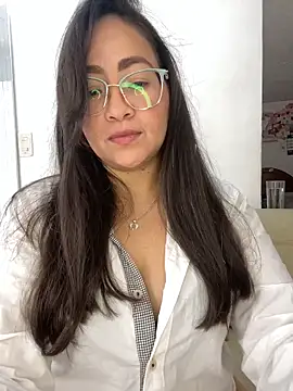 alisbloom online show from February 17, 6:05 pm