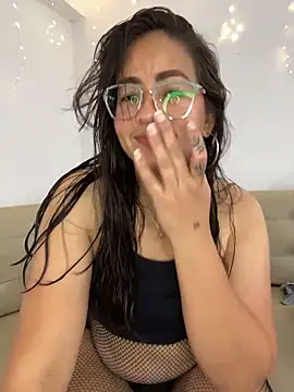 alisbloom online show from February 25, 6:08 pm