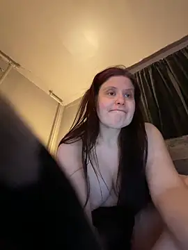 Snapshot of JulietteLatte chatting on February 15, 2:45 am JulietteLatte online show from February 15, 2:45 am