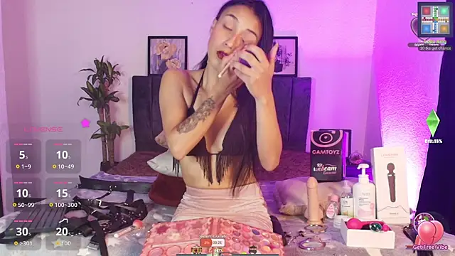 Petite pepper online show from May 27, 12:45 pm