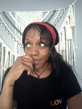 NatalieGainer goodies online show from April 14, 11:32 pm