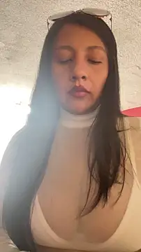 Bamby08 online show from April 7, 7:15 pm