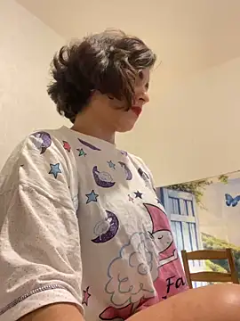 eva luz online show from April 7, 8:21 pm