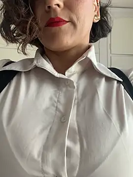 eva luz online show from May 25, 8:13 am