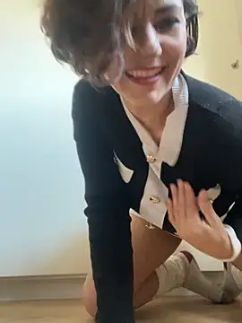 eva luz online show from March 1, 1:33 pm