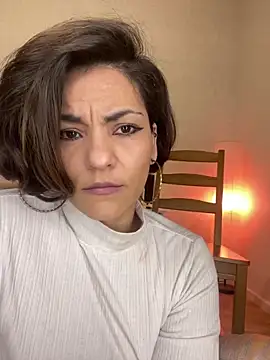 eva luz online show from March 14, 4:35 pm