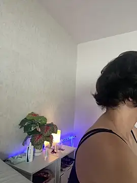 eva luz online show from February 17, 11:18 am