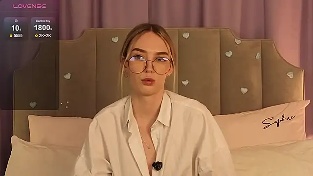 Snapshot of NikkiRyx chatting on February 17, 4:04 pm NikkiRyx online show from February 17, 4:04 pm