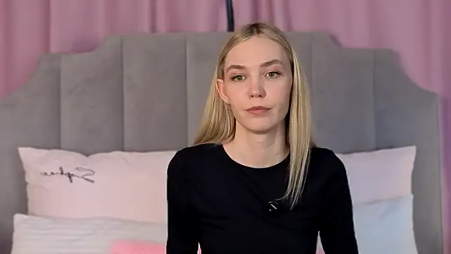 NikkiRyx online show from May 30, 3:50 pm