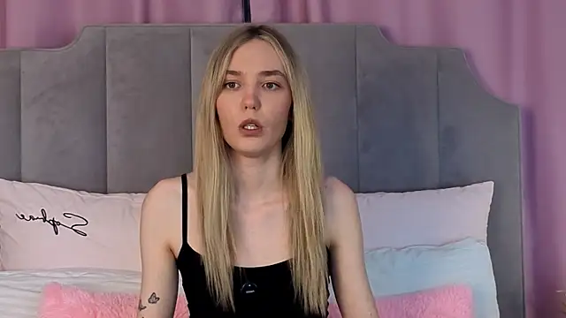Snapshot of NikkiRyx chatting on June 7, 4:12 pm NikkiRyx online show from June 7, 4:12 pm