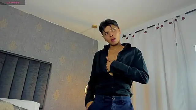 Alejandroo Montenegro online show from March 25, 8:41 pm