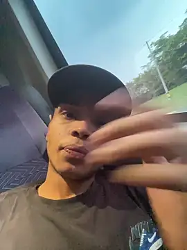 Alejandroo Montenegro online show from February 28, 8:41 pm