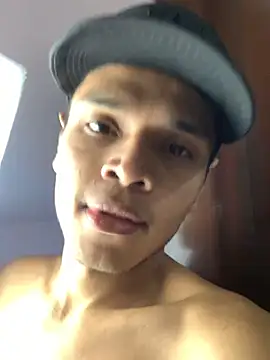 Alejandroo Montenegro online show from February 20, 11:17 pm