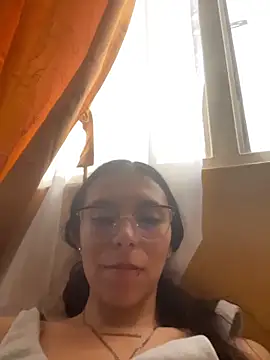 MayteLove online show from February 4, 10:05 pm