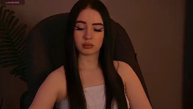 ArianaLim online show from May 10, 2:52 pm