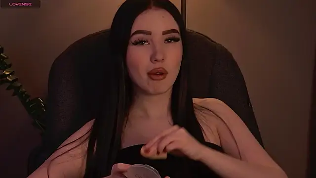 ArianaLim online show from April 12, 3:26 pm