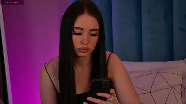 ArianaLim online show from May 14, 4:15 pm