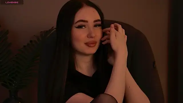 ArianaLim online show from May 8, 3:49 pm