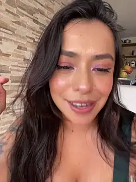 Snapshot of foxxy_lover chatting on February 5, 6:48 pm foxxy lover online show from February 5, 6:48 pm